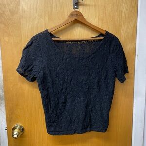 WOMEN’S NAN FLOWERS BLACK LACE SHORT SLEEVE ROUND NECK SIZE L